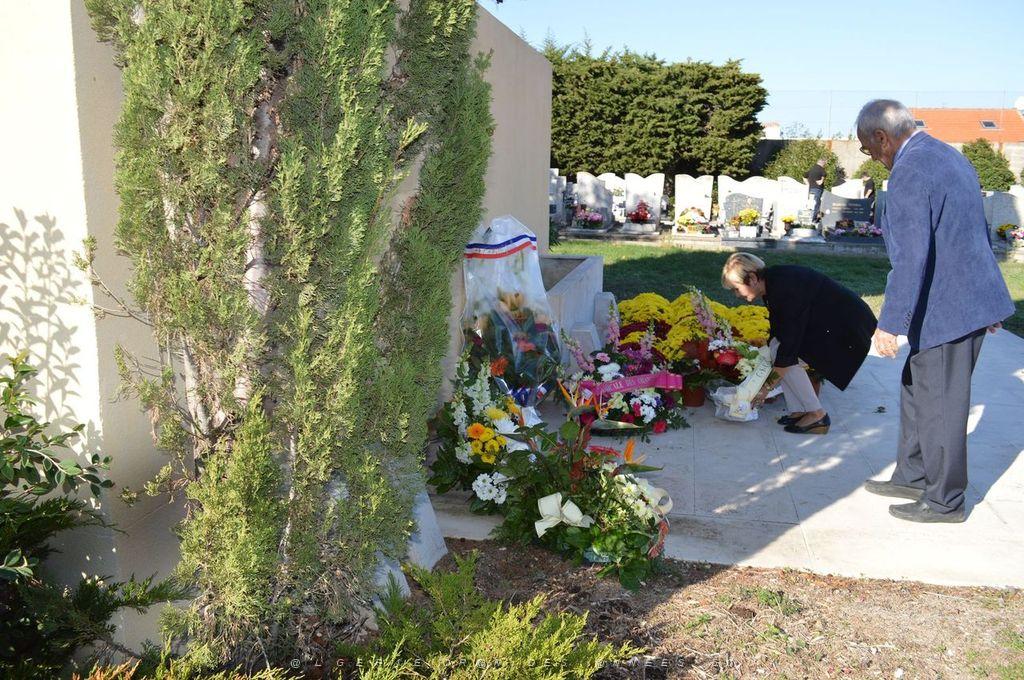 CEREMONIE DU 1 NOVEMBRE 2015 CIMETIERE DE MAZARGUES (42).JPG
